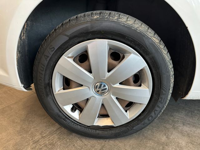 MYAUTOCENTER – Gebraucht- und Jahreswagen mit Werkstattservice in Pfaffenhofen Volkswagen Touran *7-SITZER*TÜV 827*2-ZONEN*PDC*DACHRELING