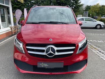 Mercedes V 220 - 8