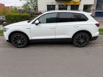 Volkswagen Touareg - 4