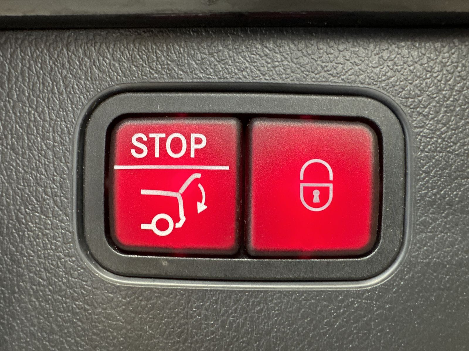 Fahrzeugabbildung Mercedes-Benz C 300e T Avantgarde NAV+LED+PANO+360°+V-COCKPIT