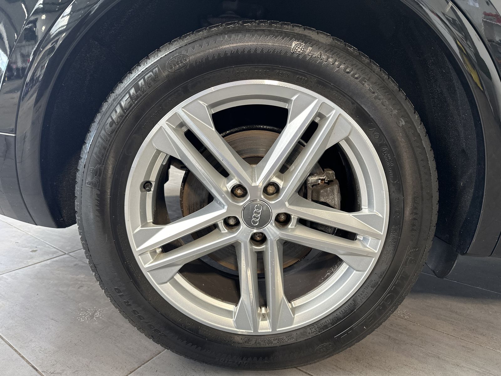 Fahrzeugabbildung Audi Q5 35 TDI S-Line NAV+XEN+AHK+STANDHEIZUNG+1HD+PP