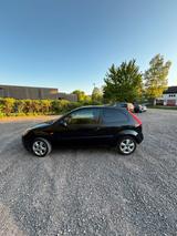 Ford Fiesta 1.6 Benzin - Verhandlungsbasis - Ford Fiesta aus 2006: 1.6