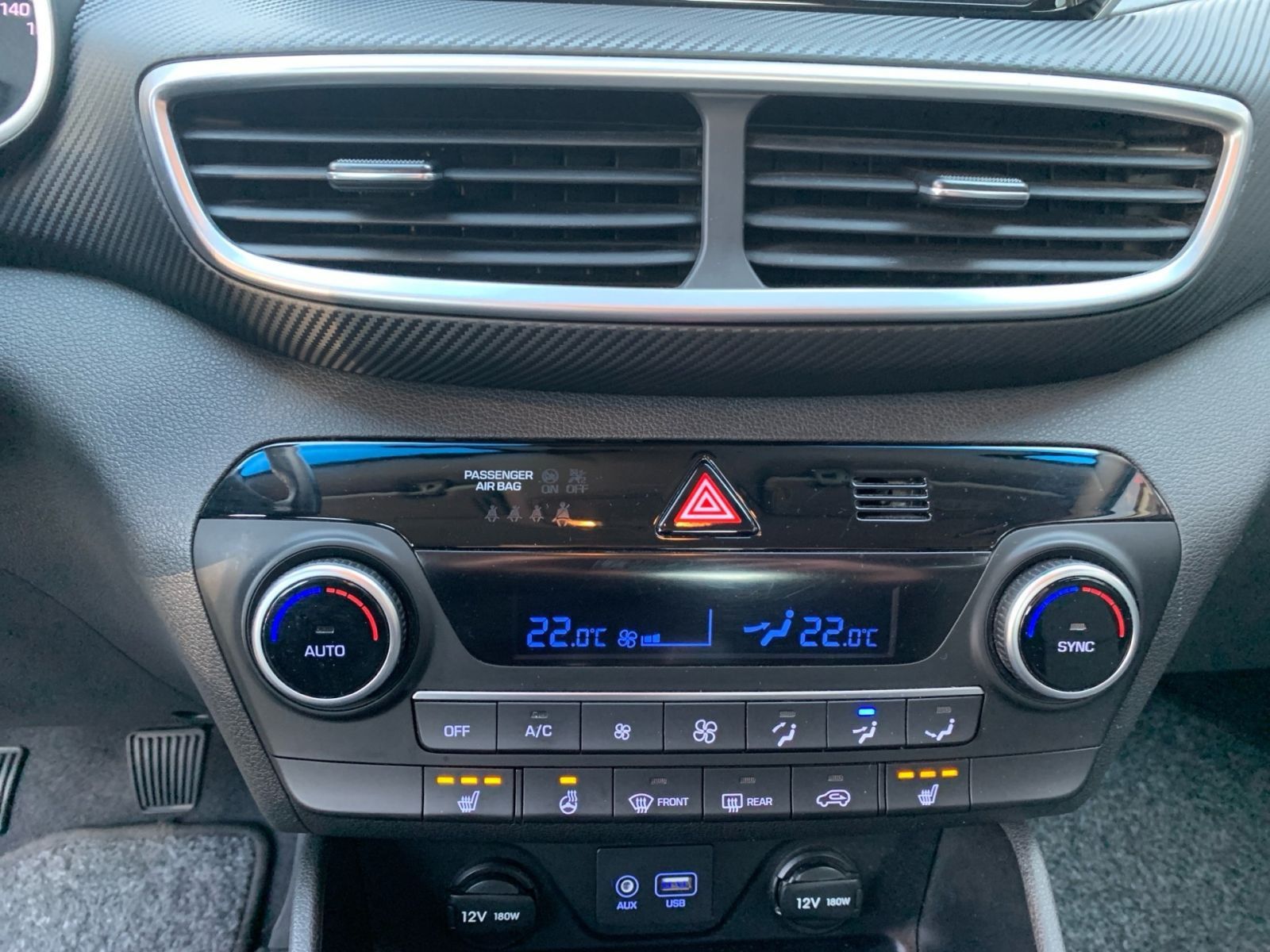 Fahrzeugabbildung Hyundai TUCSON 1.6 Advantage Navi 8xbereift