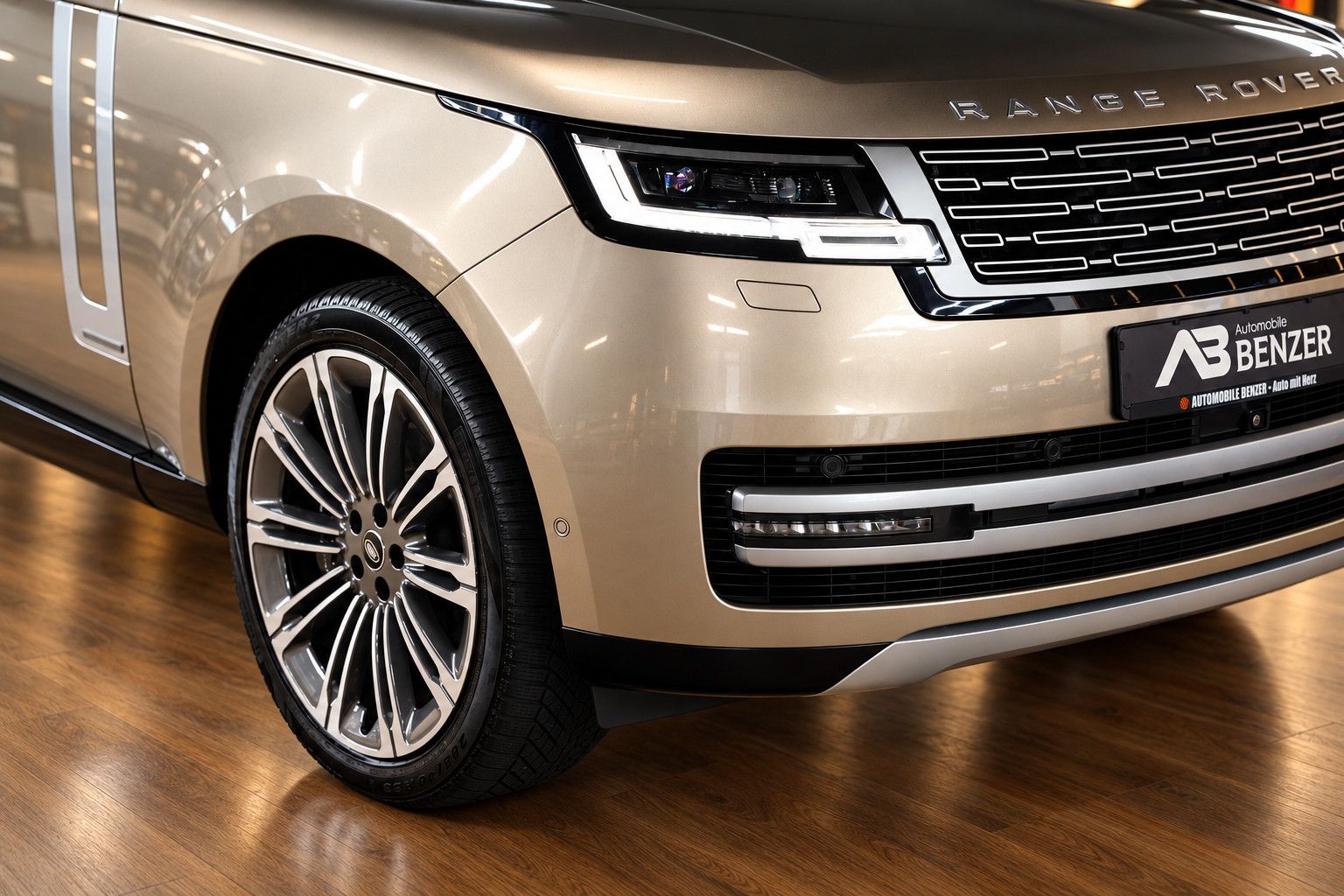 Fahrzeugabbildung Land Rover Range Rover P530 Autobiography *FondTV*Meridian*