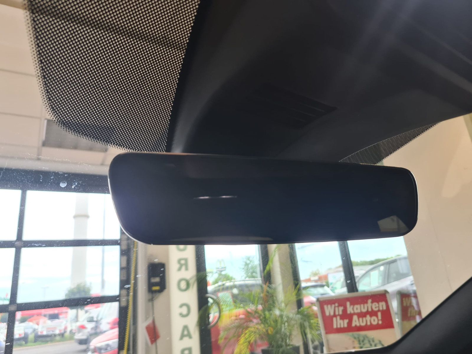 Fahrzeugabbildung Mazda 3 / NAVI / 1. Hand / 8-fach-bereift / BOSE