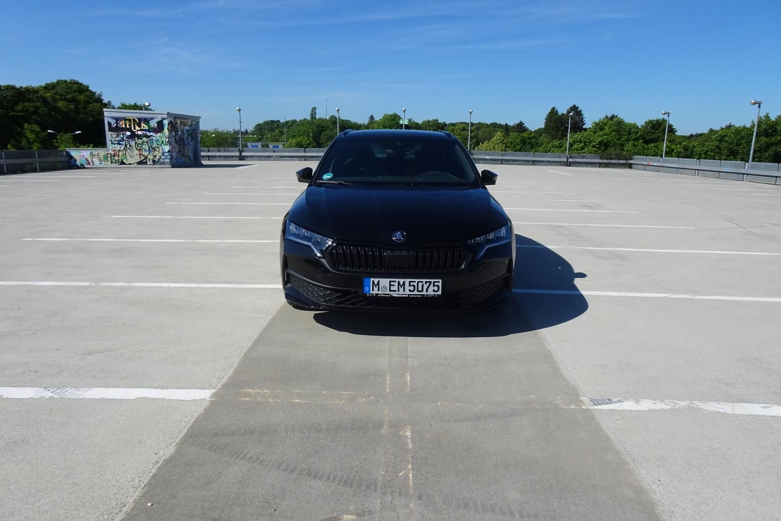 Fahrzeugabbildung SKODA Octavia Combi Sportline 2.0l TDI 110kW DSG AHK L