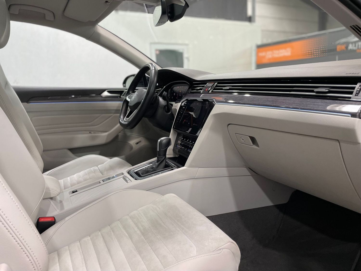 Fahrzeugabbildung Volkswagen Passat R-Line Elegance#360°#Virtual#Pano#Matrix