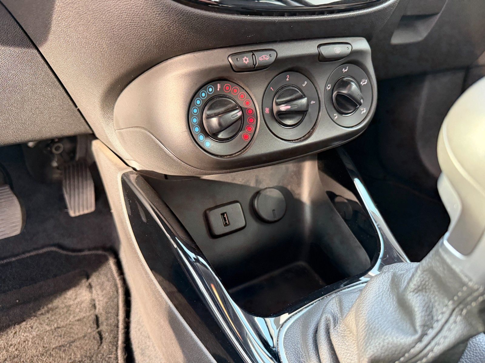 Fahrzeugabbildung Opel Adam Jam 90PS IntelliLink/PDC!