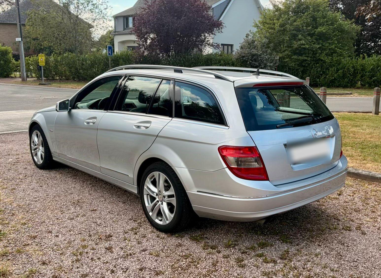 Mercedes-Benz C200 2010 — engine 136 HP (100kW)