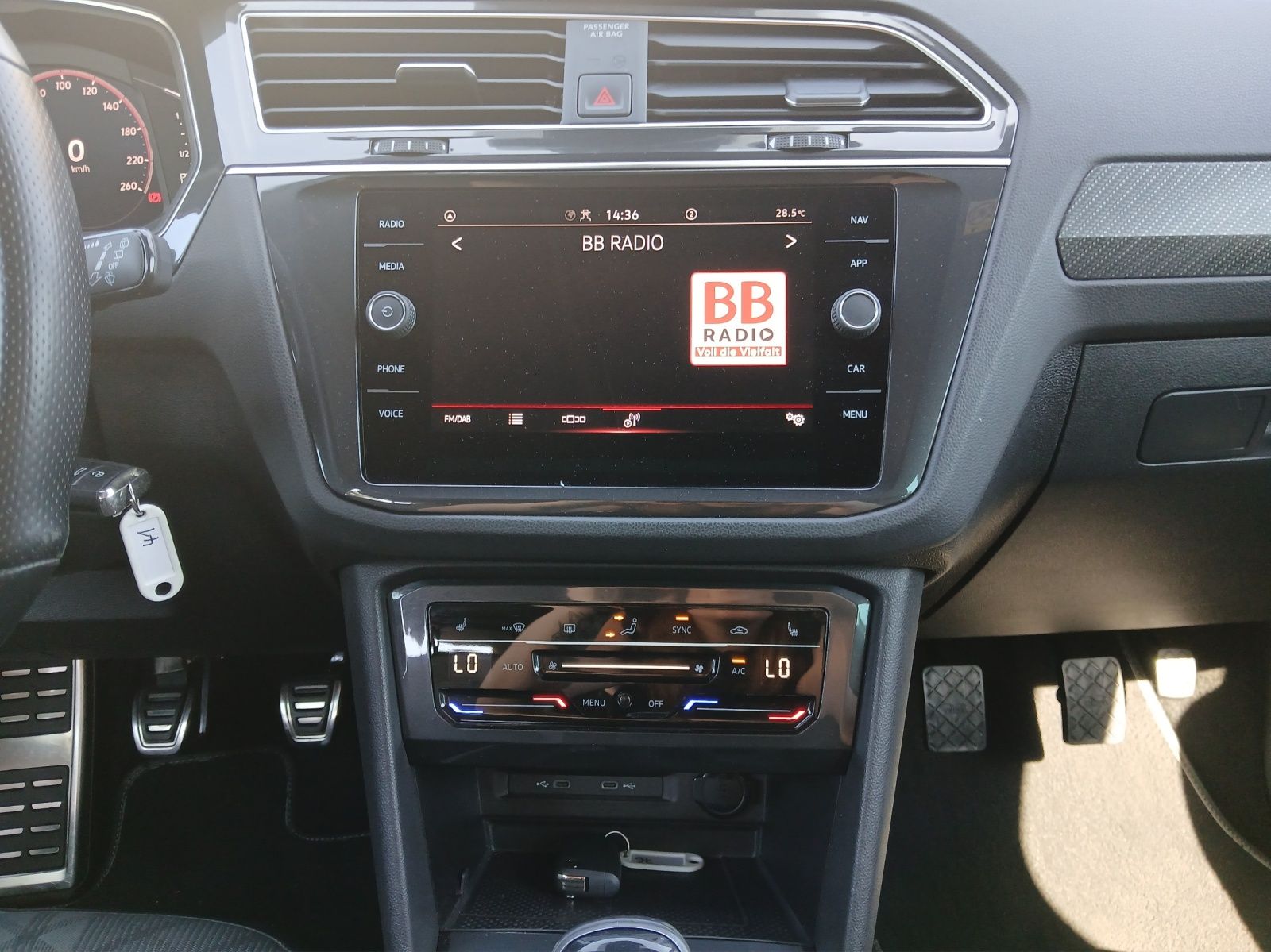 Fahrzeugabbildung Volkswagen Tiguan TDI R-Line FAHRSCHULE