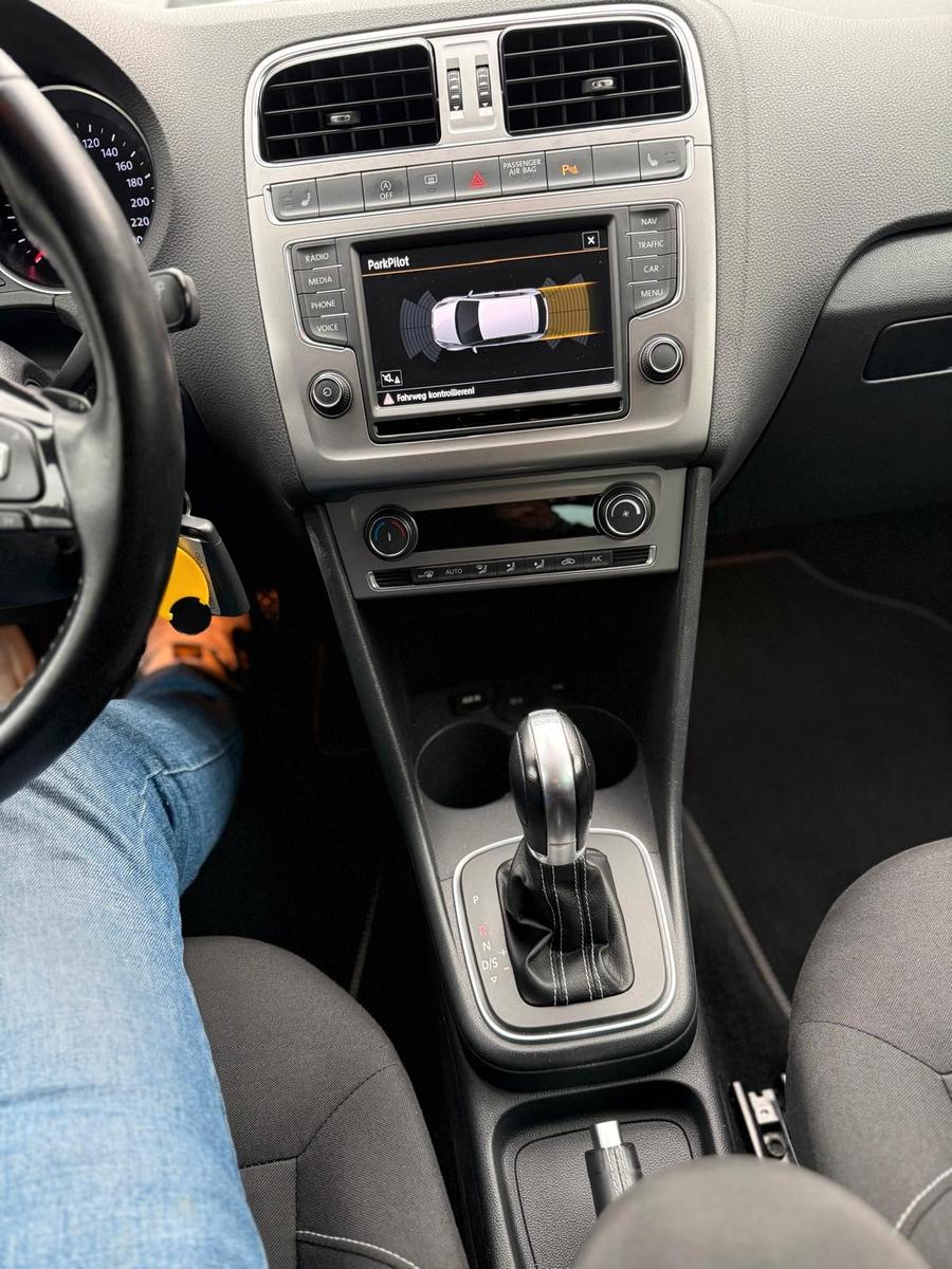 Volkswagen Polo 1,2 Lounge BMT DSG LED Navi SHZ Scheckheft