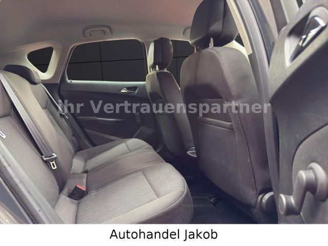 Opel Astra J Lim. 5-trg. Selection/TÜV_SERVICE_NEU!