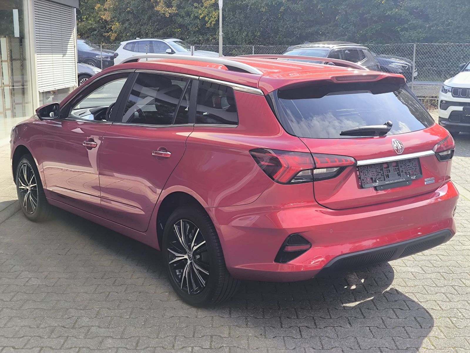 Fahrzeugabbildung MG 5 61 KWH Luxury NAVI+LEDER+SHZ+LED+DAB+ACC+360°