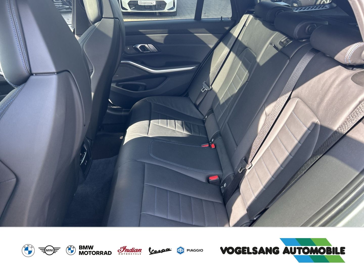 Fahrzeugabbildung ALPINA D3 S,xDrive,Touring,Panodach,AHK,H&KSound,HUD,RF