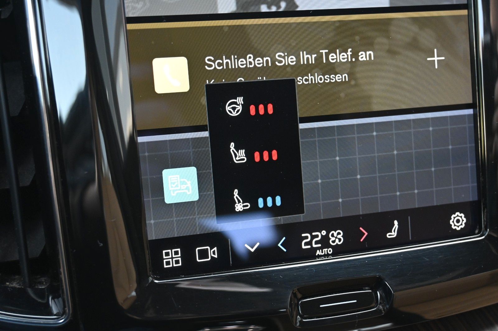 Fahrzeugabbildung Volvo XC60 B4 Plus Bright*LED*Google*STHZ*NAVI*AHK