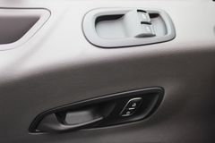 Fahrzeugabbildung Ford Transit L2H2 TREND 9-Sitze AHK Markise Standheiz