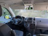 Volkswagen T5 California - weiße Volkswagen T5 California