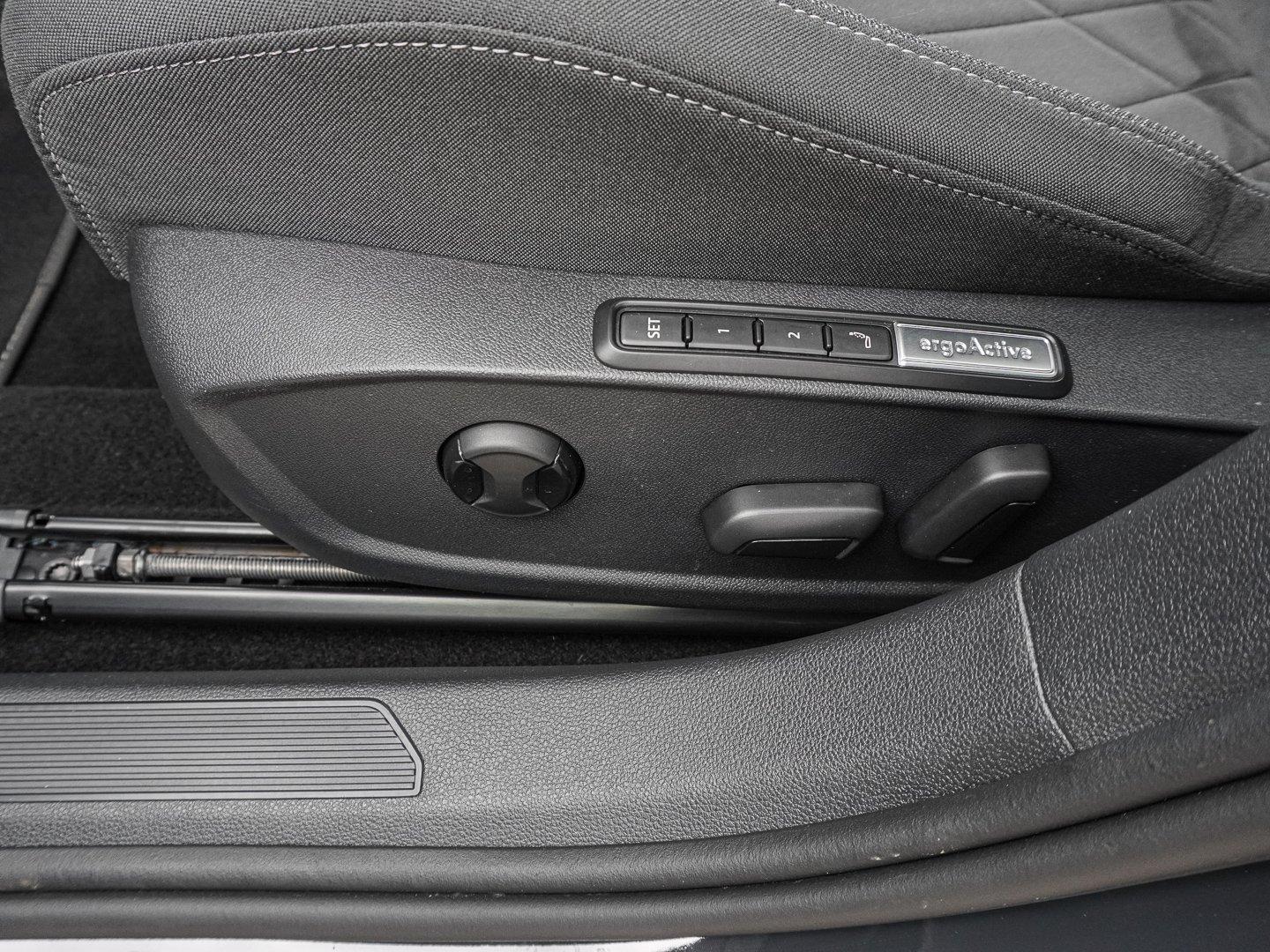 Volkswagen Golf 2.0 TSI DSG Style LHZ ACC AMBIENTE SHZ PDC, миниатюра 15