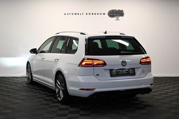 Volkswagen Golf - 10