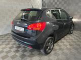 Kia Venga 1.6 CRDi*FIFA WORLD CUP EDITION*PDC-SHZ-16 - Kia Venga aus 2015