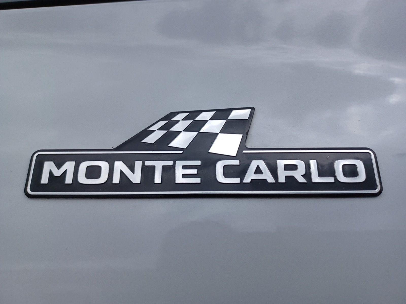 Fahrzeugabbildung SKODA Kamiq 1.0 TSI DSG Monte Carlo Rückfahrkamera