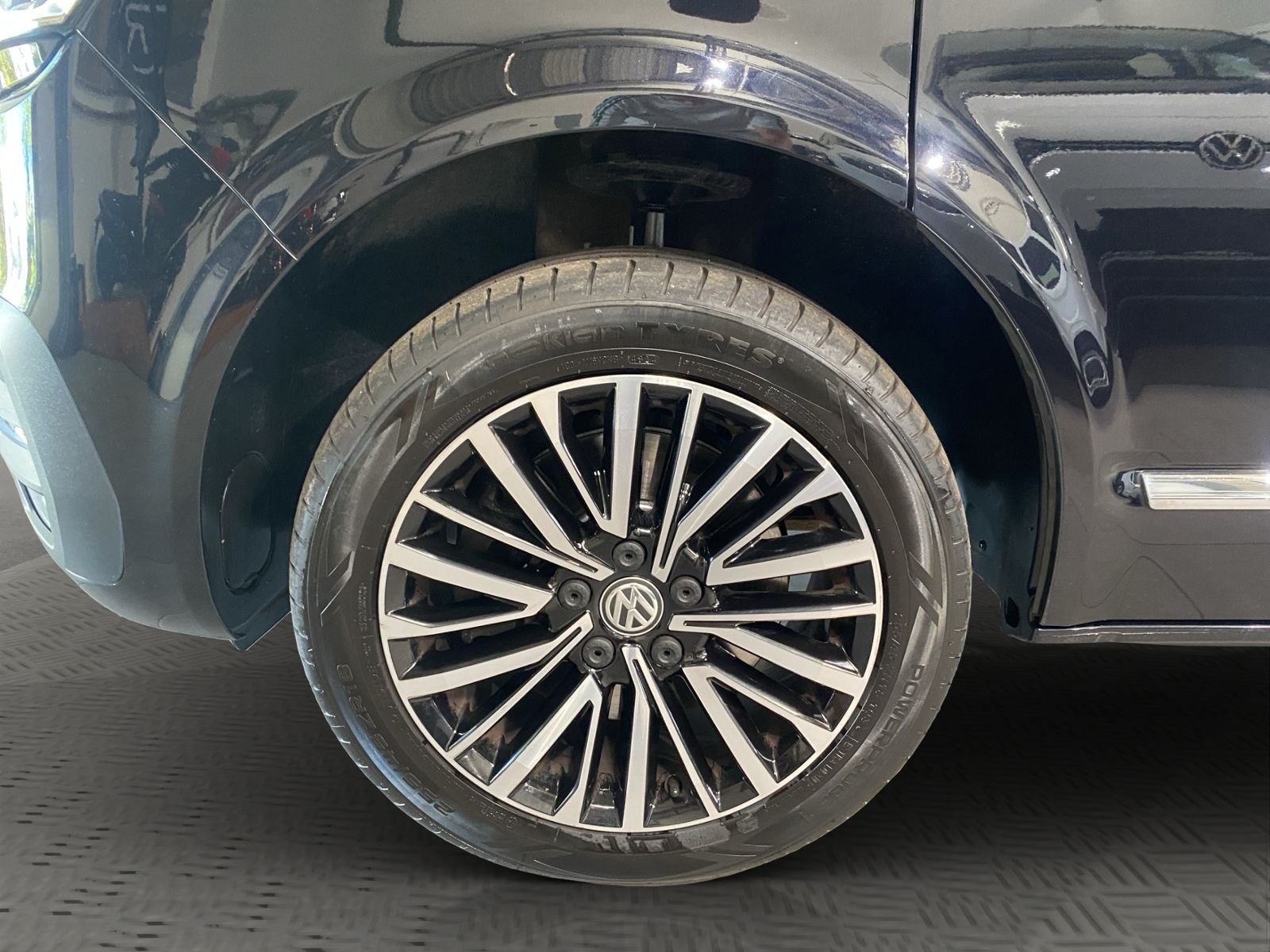 Volkswagen T6.1 Multivan 2.0 TDI DSG Comfortline KR foto 17
