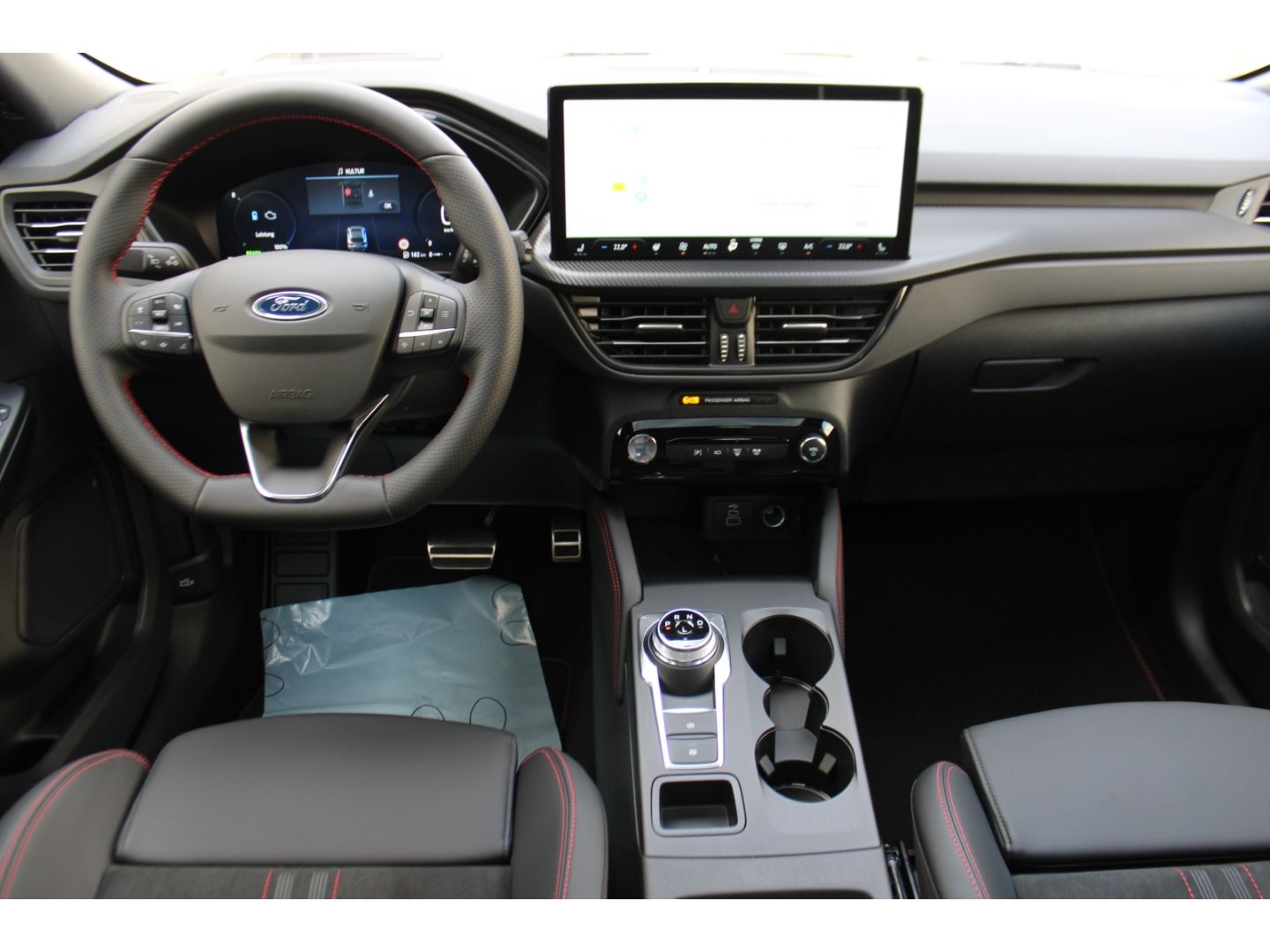 FORD Kuga 2.5 Duratec FHEV ST-Line X 4x4 ACC AHK Pano - Image 13