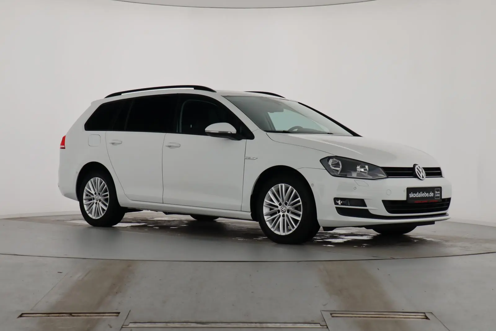 Volkswagen GOLF VARIANT COMFORTLINE 2.0 TDI STANDHEIZUNG