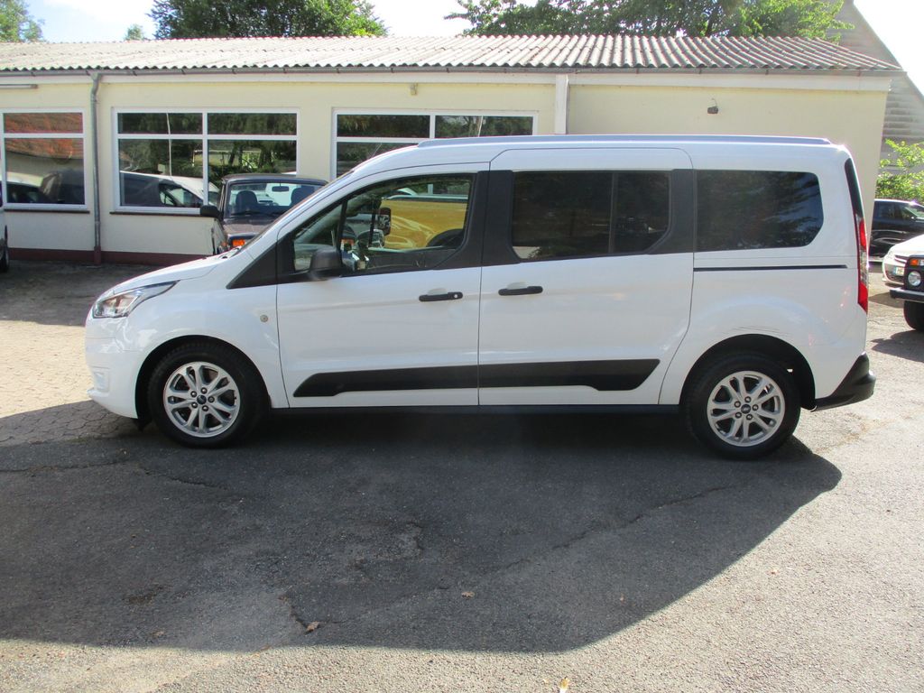 Image of Ford Grand Tourneo