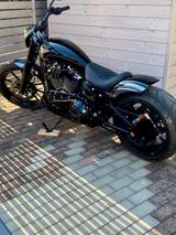 Harley-Davidson Breakout / Softail / Heritage/ Männertagaktion - HARLEY-DAVIDSON SOFTAIL BREAKOUT