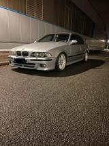 BMW 540i E39 - BMW 540: E39 540i