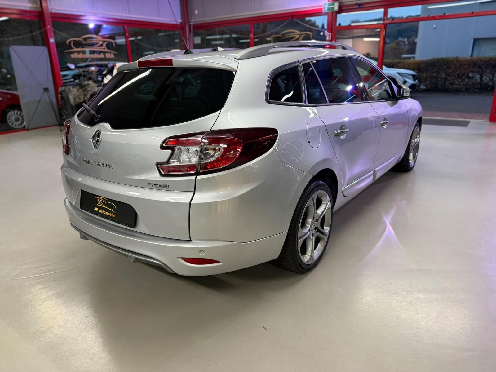 Renault Megane 2015 — photo 8