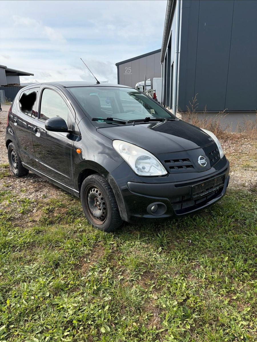 Nissan Pixo
