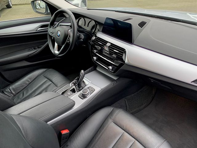 Fahrzeugabbildung BMW 530d Touring Adaptives LED+Navi+Leder+Kamera