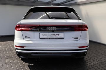 Audi Q8 - 8