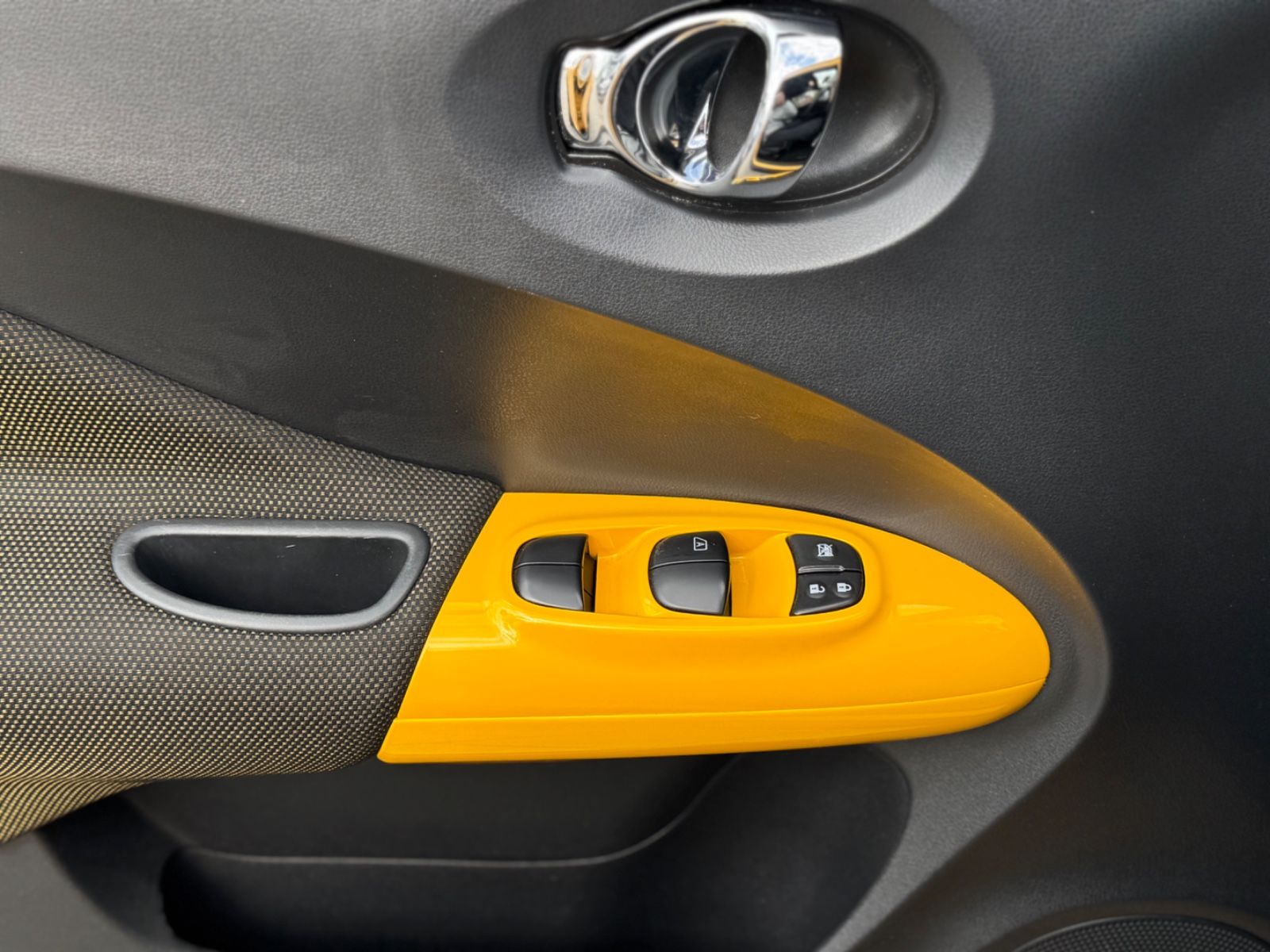 Juke*AHK*Temp*BT*Klimaaut.*Nav*Alcantara*Kamera*