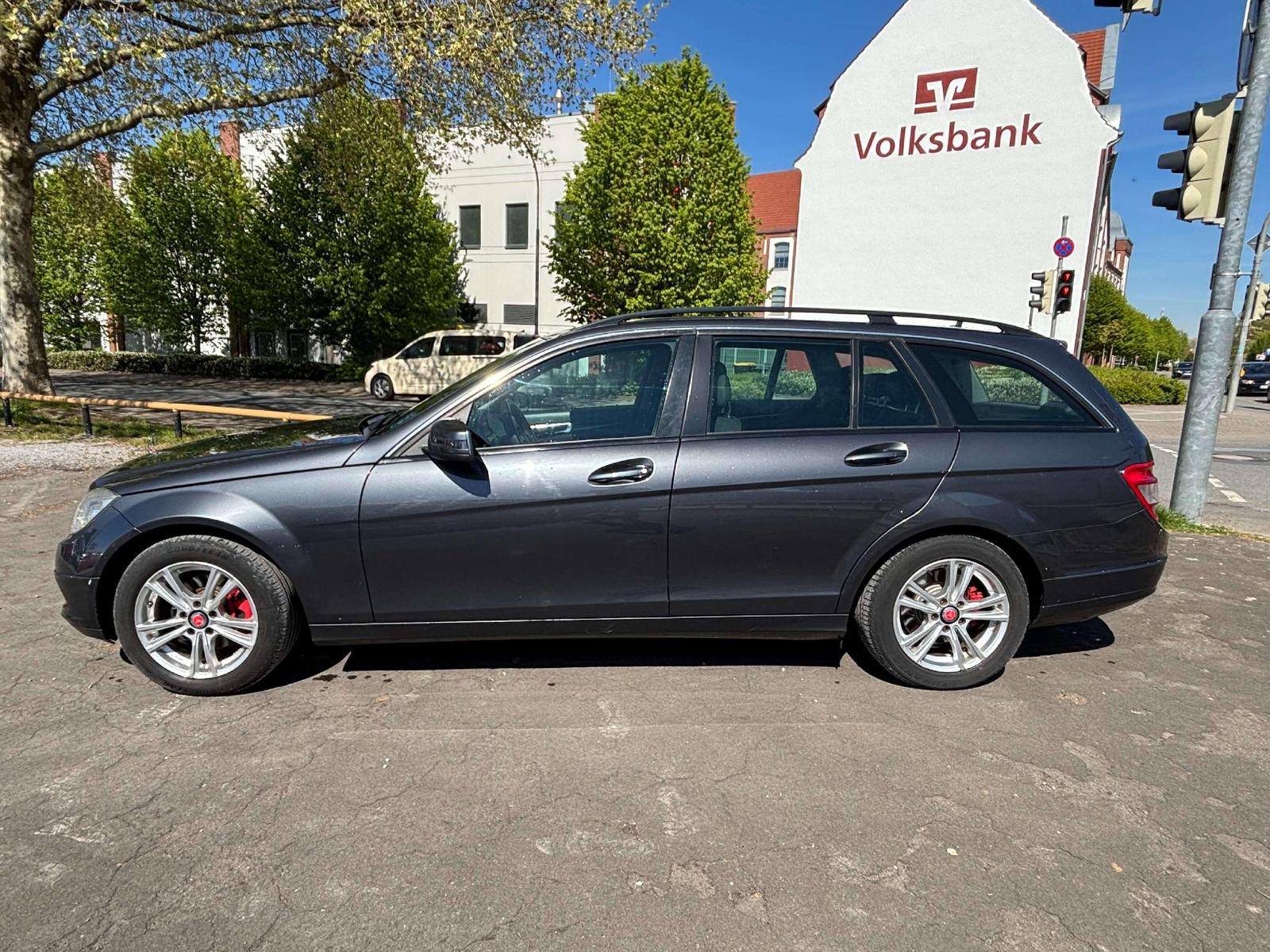 Mercedes-Benz C 220 *TEMPOMAT*KLIMATRONIC*AHK*