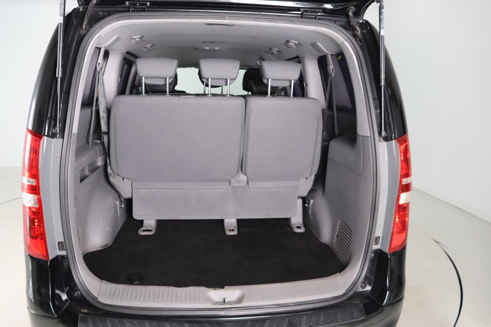 Hyundai H-1 * Standhzg. * Leder 8 Sitze * Travel
