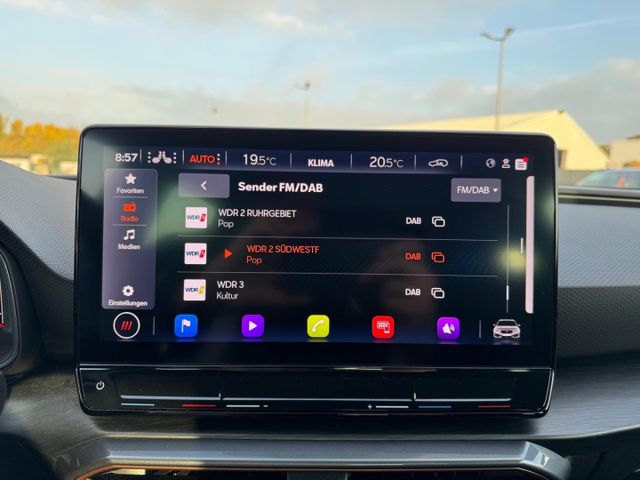 Leon Sportstourer 2.0 TSI LED Navi AHK ACC Kamer