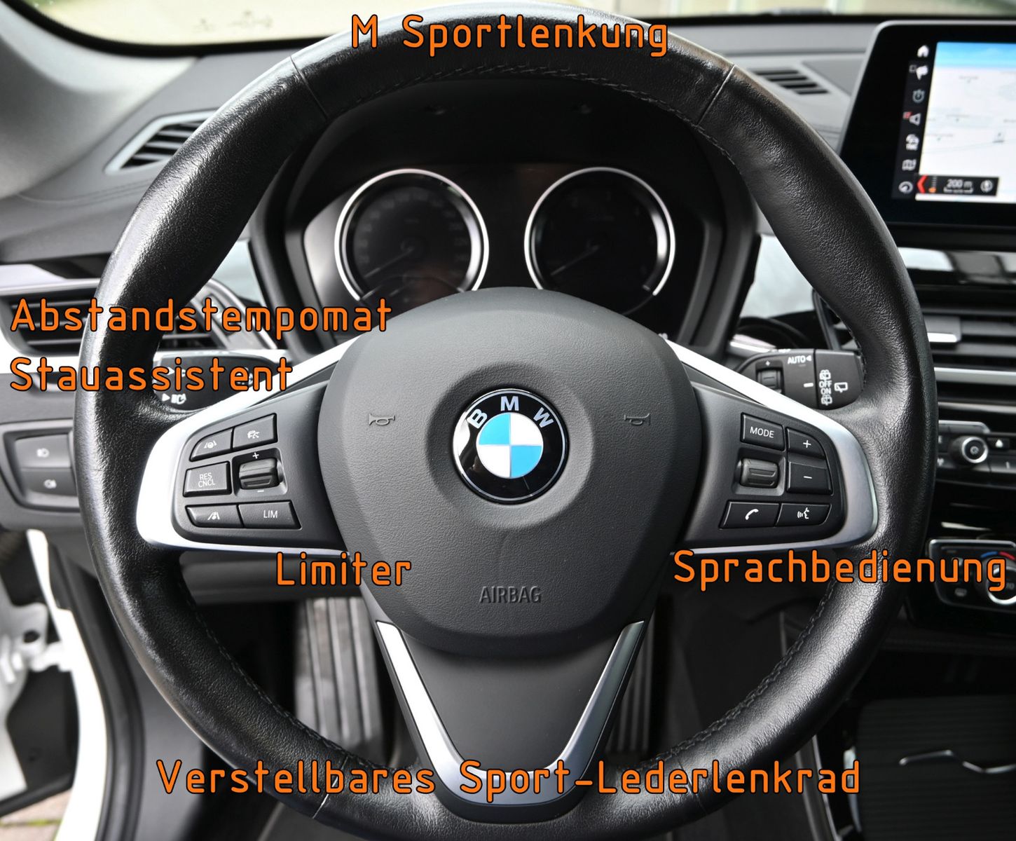 Fahrzeugabbildung BMW X1 xDr. 20d Sport Line °ACC°AHK°HEAD-UP°KAMERA°