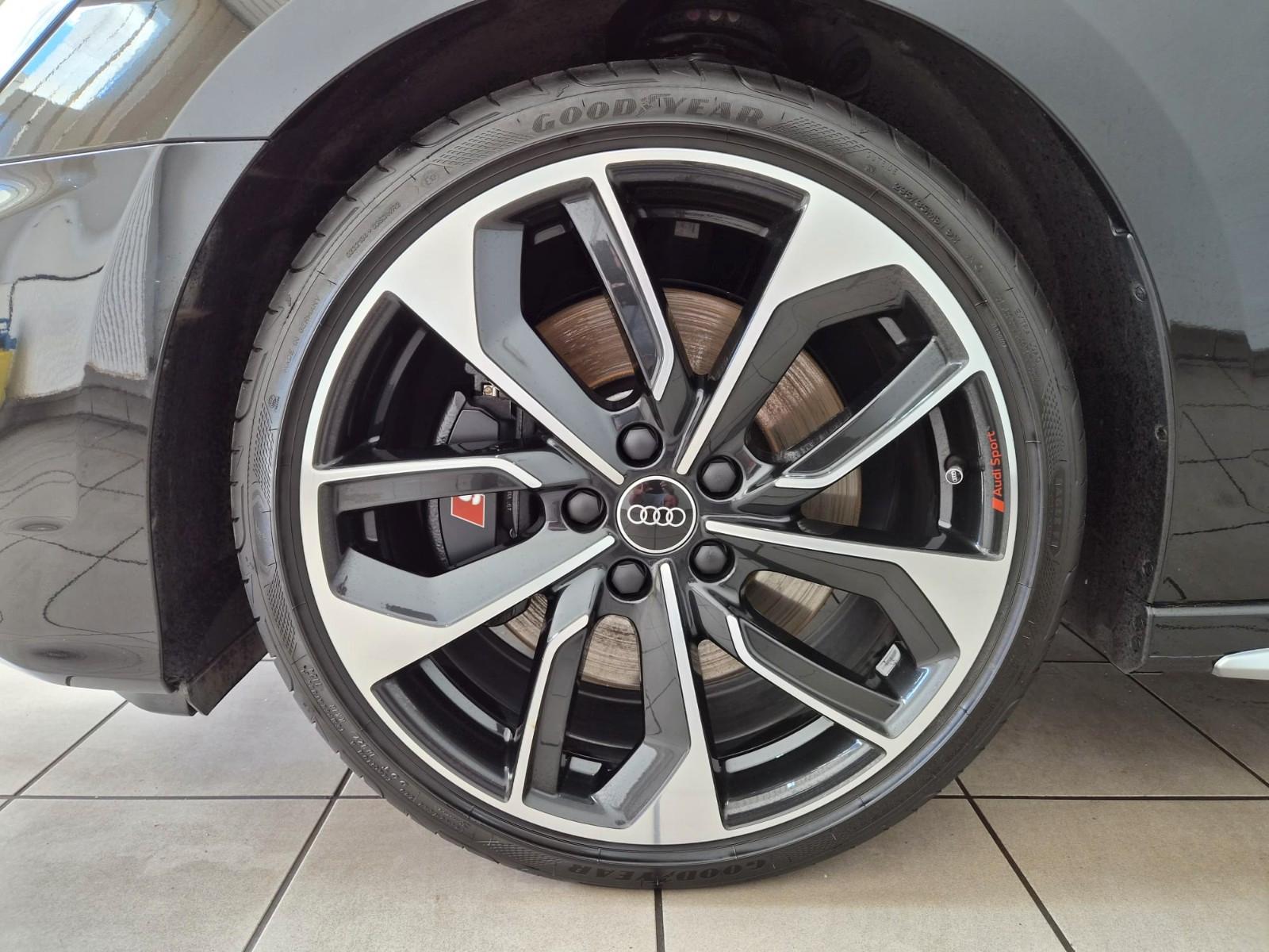 Audi S3 Lim. 2.0 TFSI qu. Matrix Virtual plus B&O 19", миниатюра 18