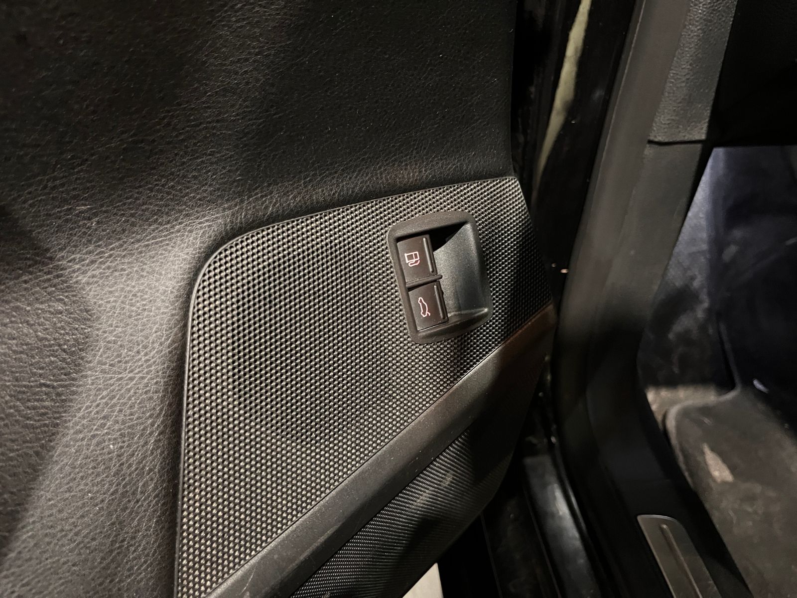 Fahrzeugabbildung Volkswagen CC Passat KLIMA XEN NAV SHZ PDC 18"