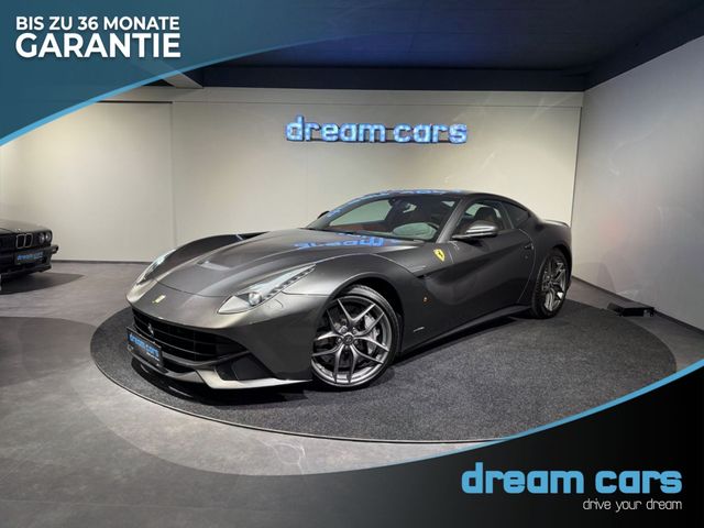 Ferrari F12 Berlinetta / Beifahrerdisplay / Carbon / JBL