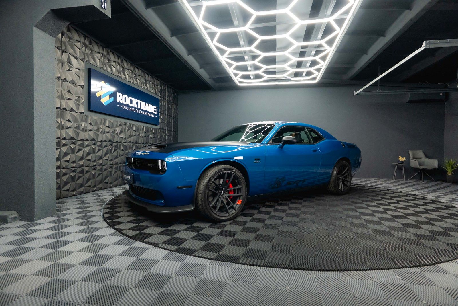Fahrzeugabbildung Dodge Challenger 6.4 V8 SRT 392 R/T 1320 SCAT PACK