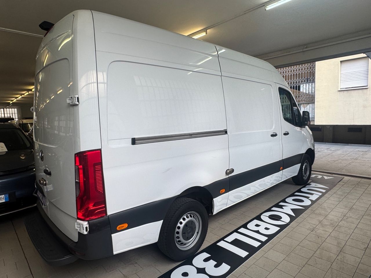 Mercedes-Benz Mercedes-benz Sprinter F37/33 311 CDI RWD TA Fur imagem 2