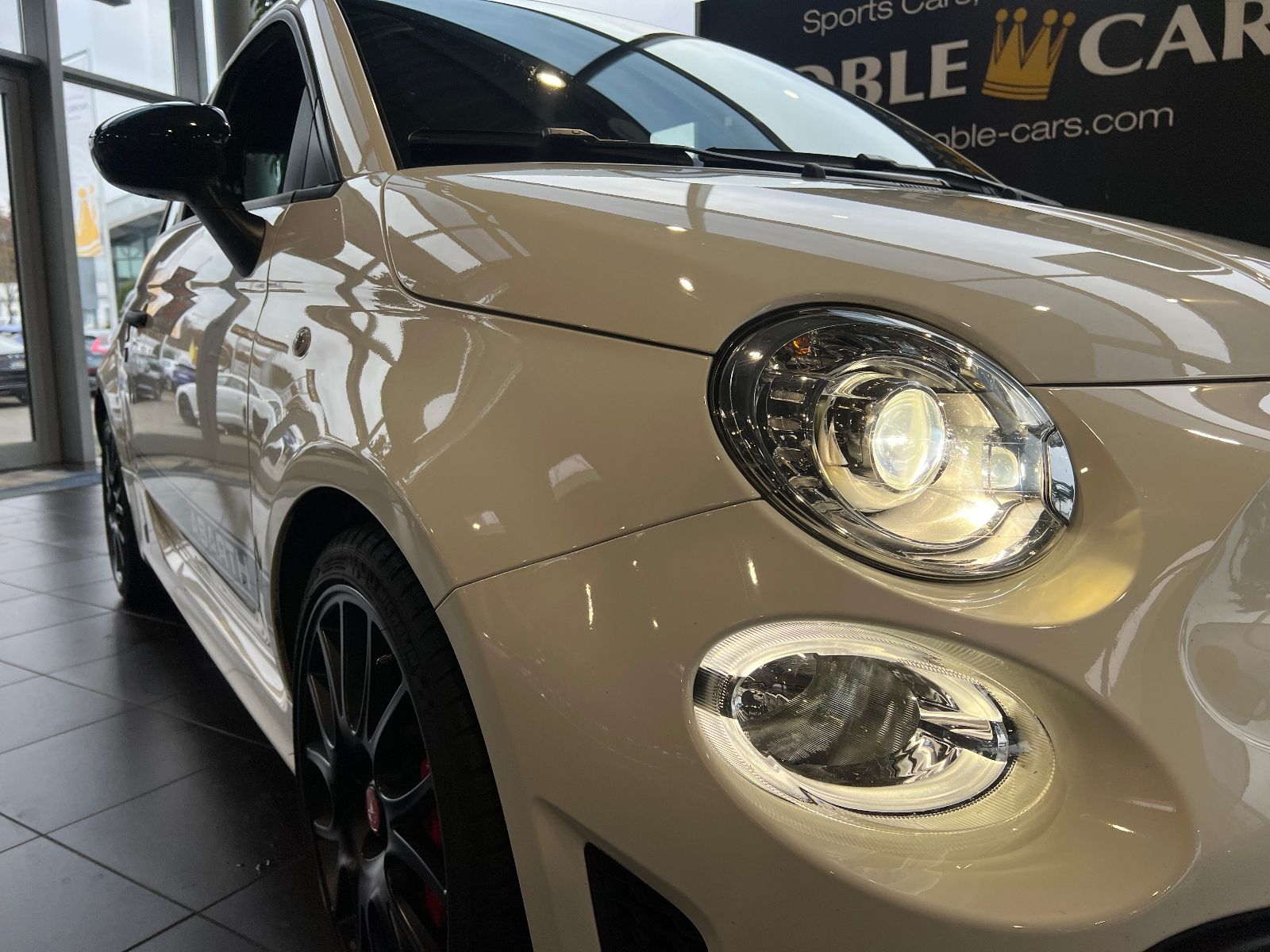 Fahrzeugabbildung Abarth 595 Competizione LEDER XENON NAVI ALU