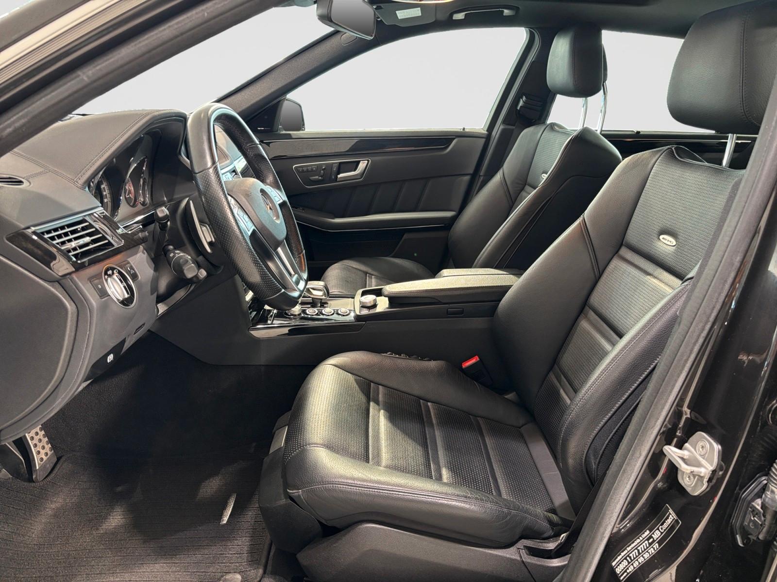 Mercedes-Benz E63 AMG Lim. DRIVERS COMAND SCHIEBE HK PARK