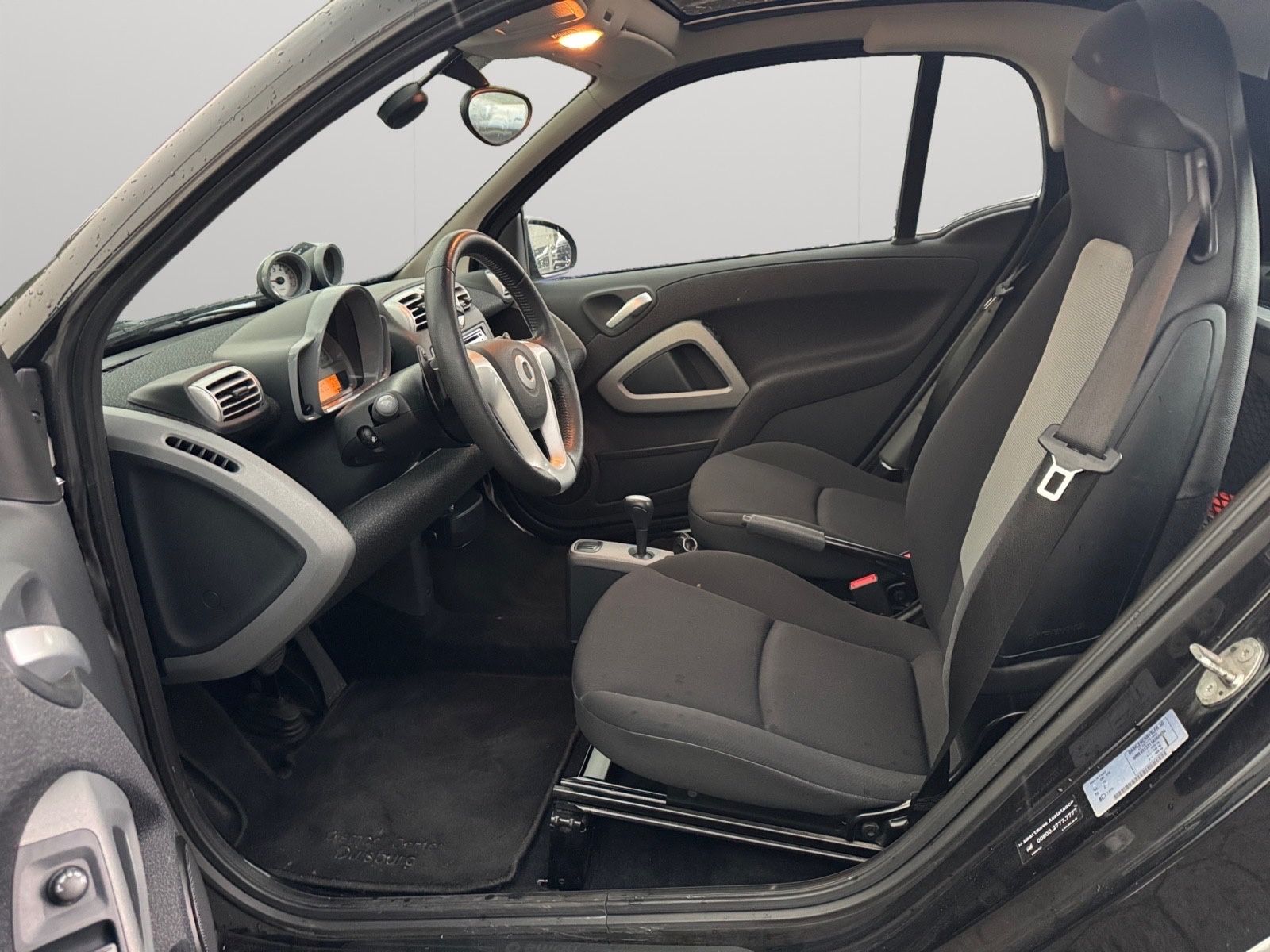 Fahrzeugabbildung Smart ForTwo  coupe Basis 52kW*Servo*Klima*8Fach Alu