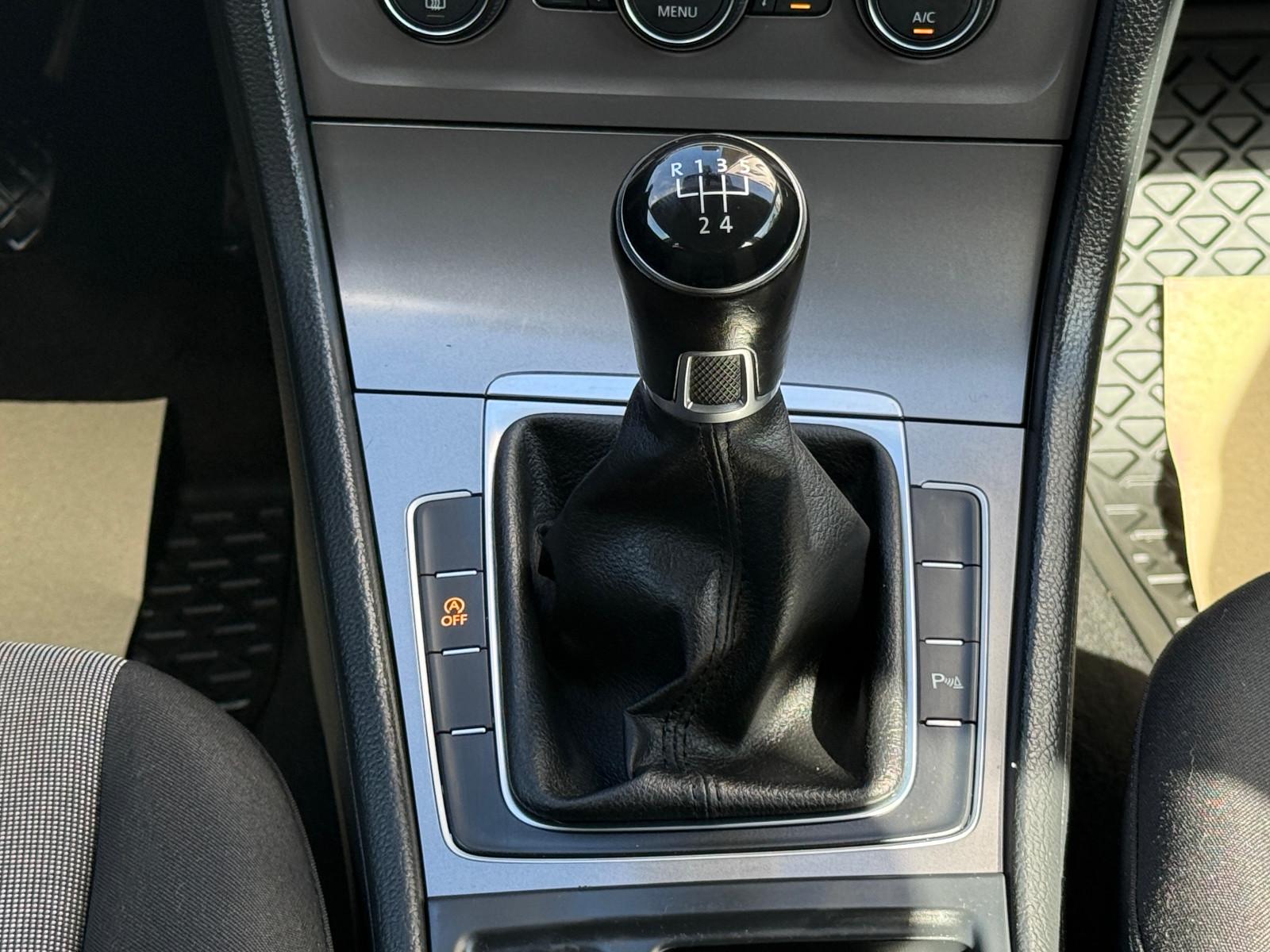 Volkswagen Golf VII 1.2 TSI Lim. BMT *PDC/AUX/Sitz-Hz*
