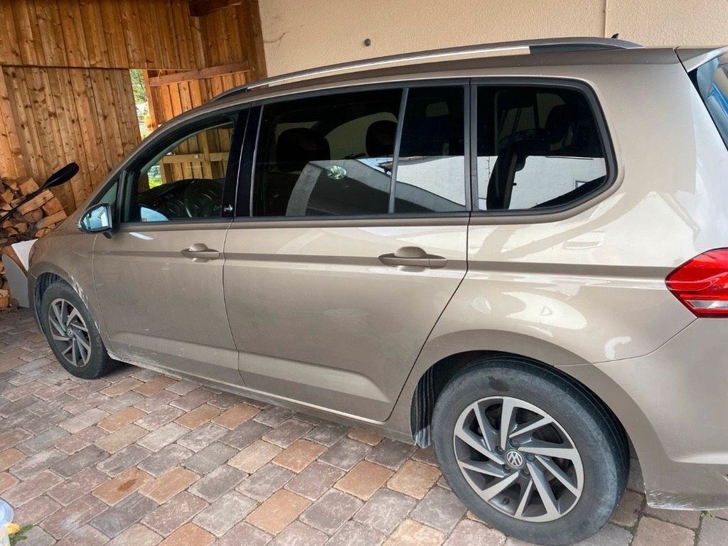 Image of Volkswagen Touran